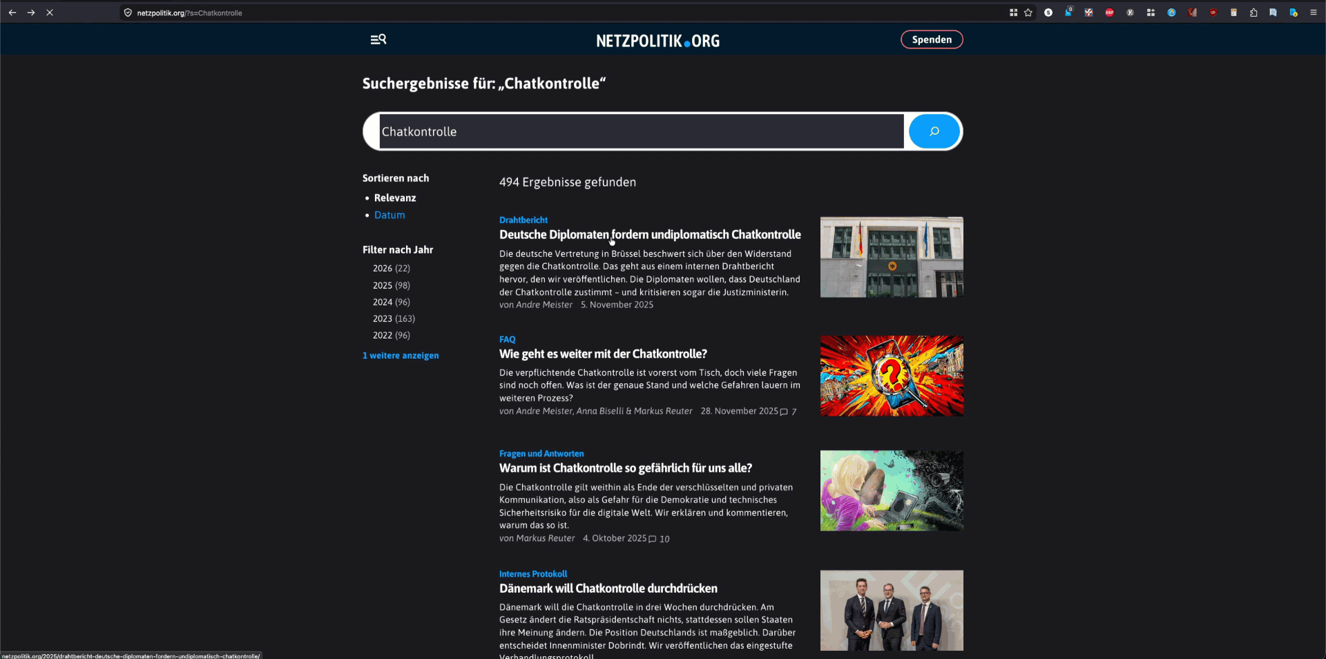 Dieses animierte GIF zeigt, wie man mit Strg+A, Strg+C, Strg+V Text aus einer Website in einen Texteditor kopiert.